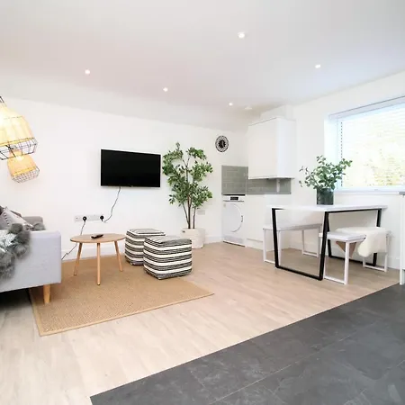 Lejlighed Long Offer - Stylish 1 Bed Flat With Parking Bristol